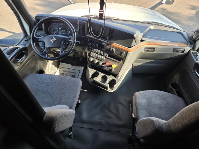 2022 International LT625-5