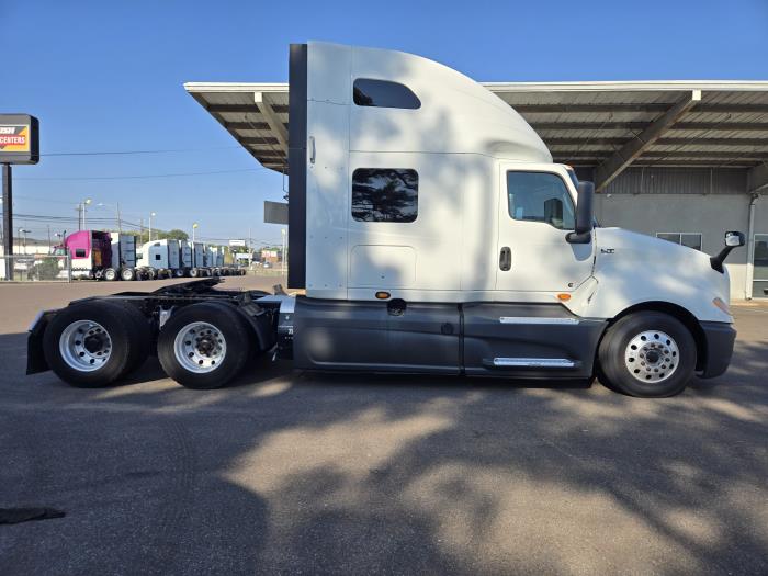 2022 International LT625-7