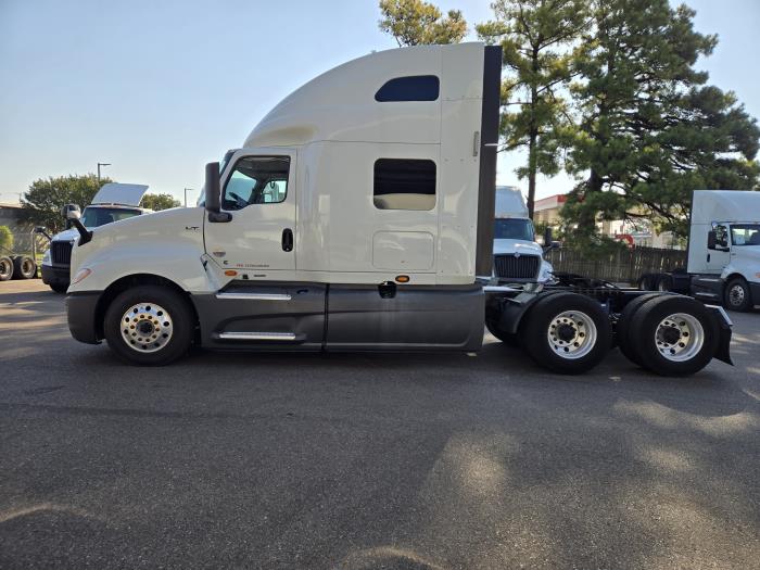 2022 International LT625-9