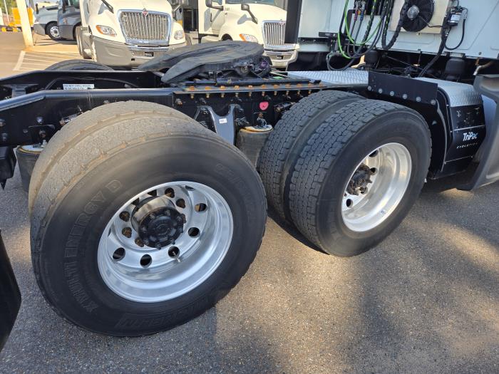 2022 International LT625-12