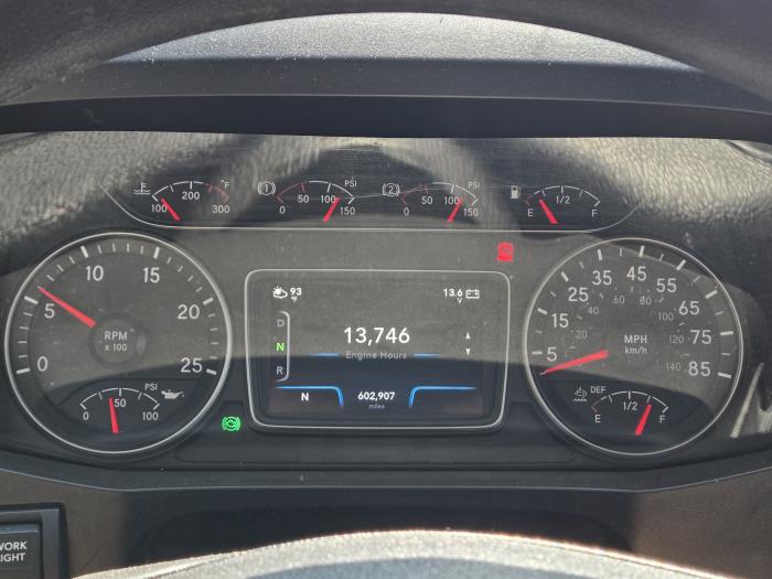 2021 International LT625-1