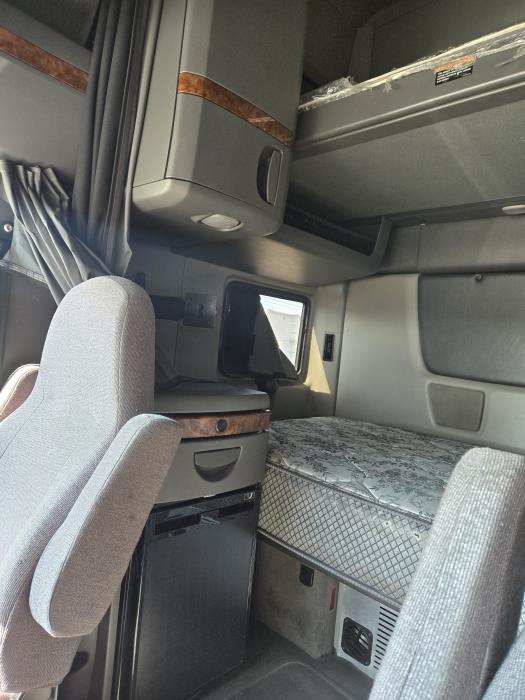2021 International LT625-2