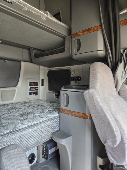 2021 International LT625-3