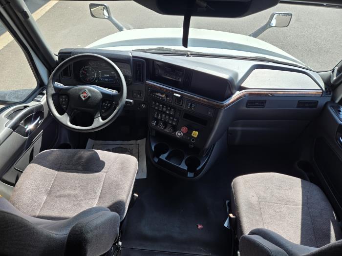 2021 International LT625-4