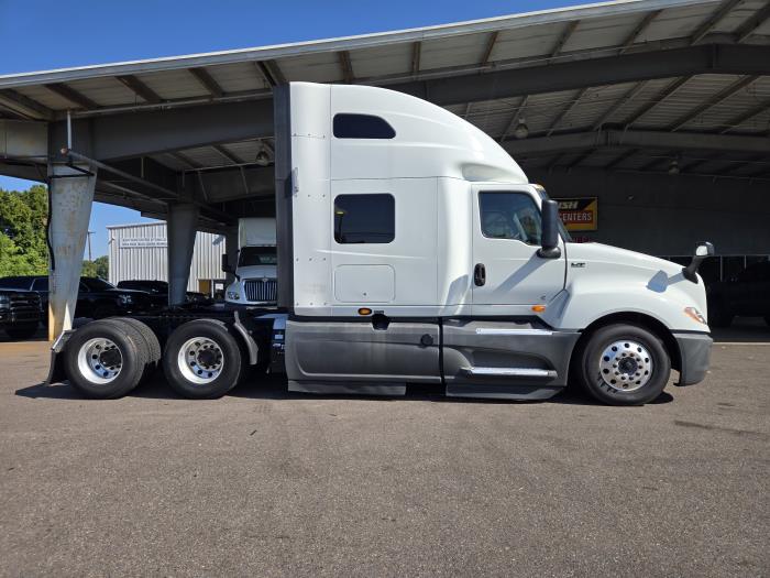 2021 International LT625-6