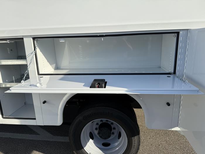 2026 Ford F-550-12