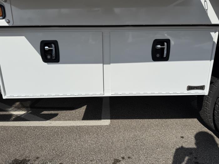 2026 Ford F-550-11