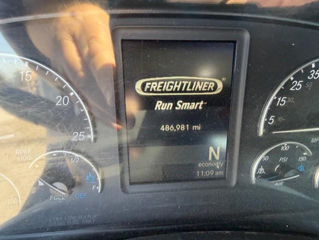 2019 Freightliner Cascadia-8