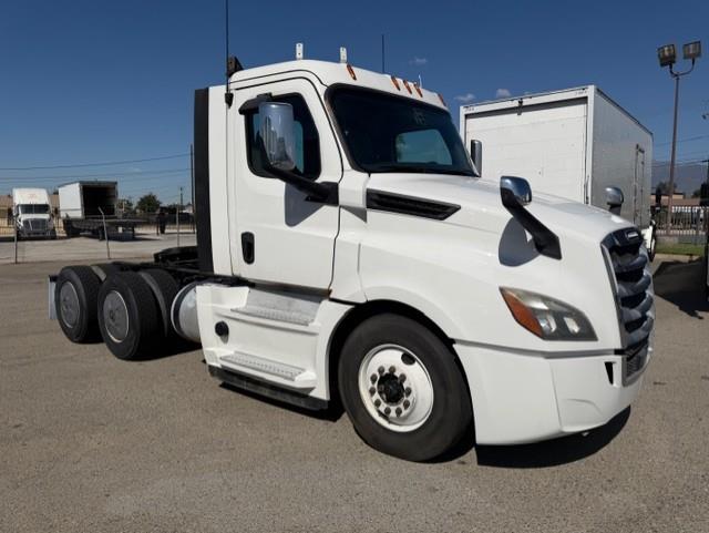 2019 Freightliner Cascadia-2