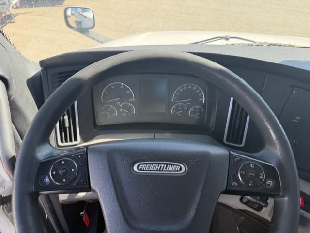 2019 Freightliner Cascadia-11