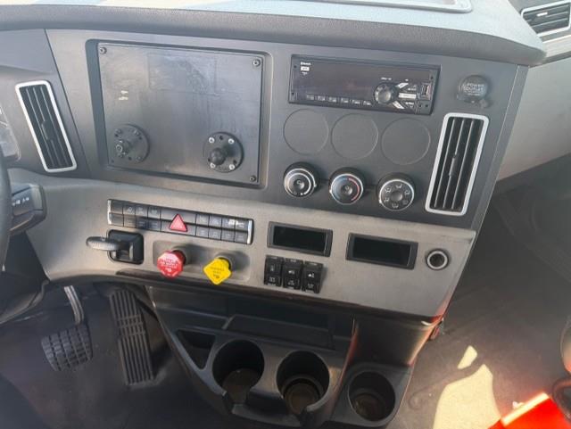 2019 Freightliner Cascadia-10
