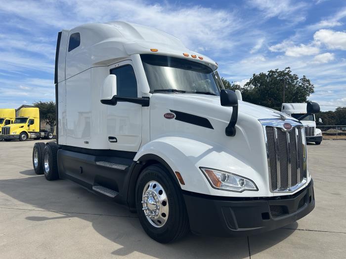 2022 Peterbilt 579-2