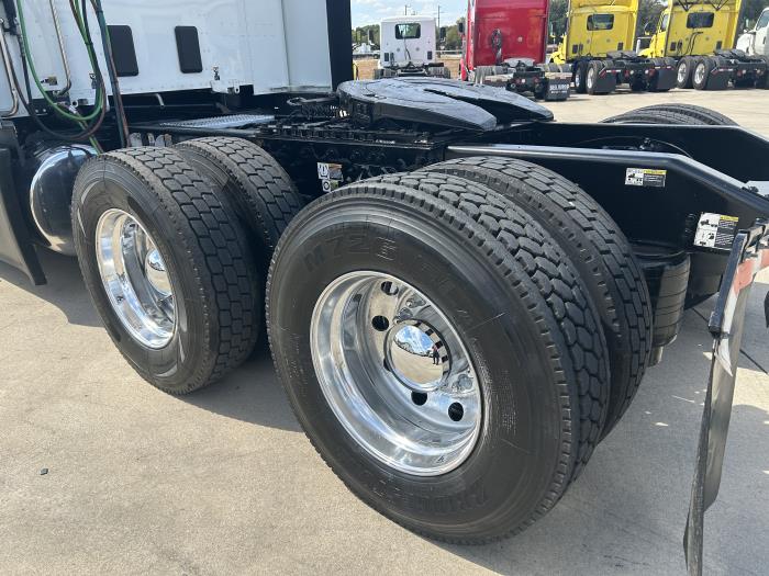 2022 Peterbilt 579-13