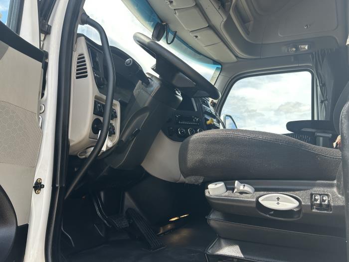 2022 Peterbilt 579-14