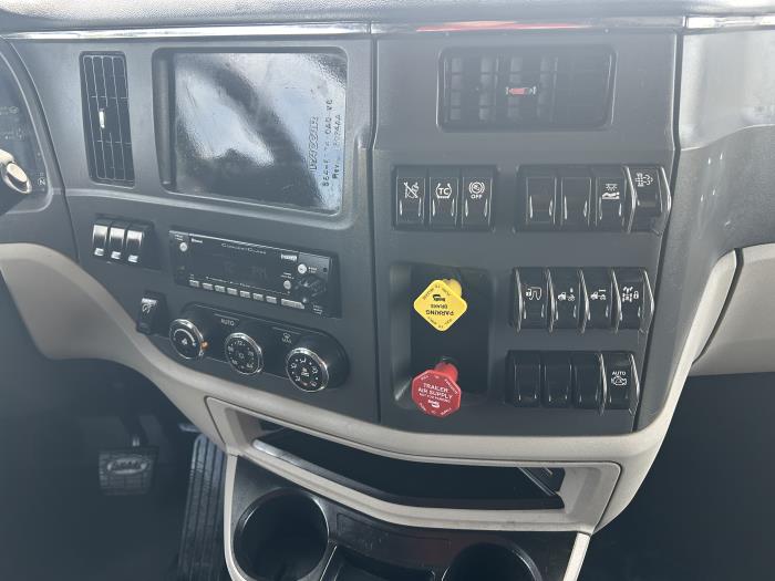 2022 Peterbilt 579-21