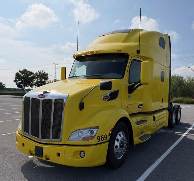 2022 Peterbilt 579-0