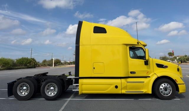 2022 Peterbilt 579-3