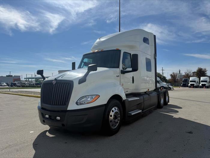 2022 International LT625-0