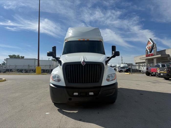 2022 International LT625-1