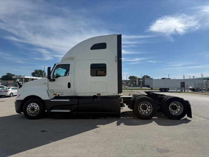 2022 International LT625-6