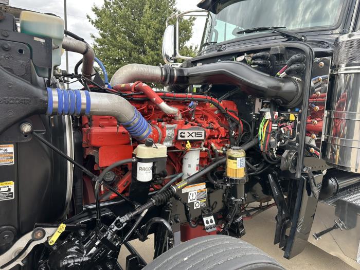 2022 Peterbilt 389-10