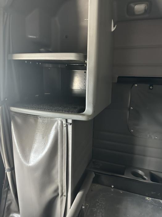 2022 Peterbilt 389-15