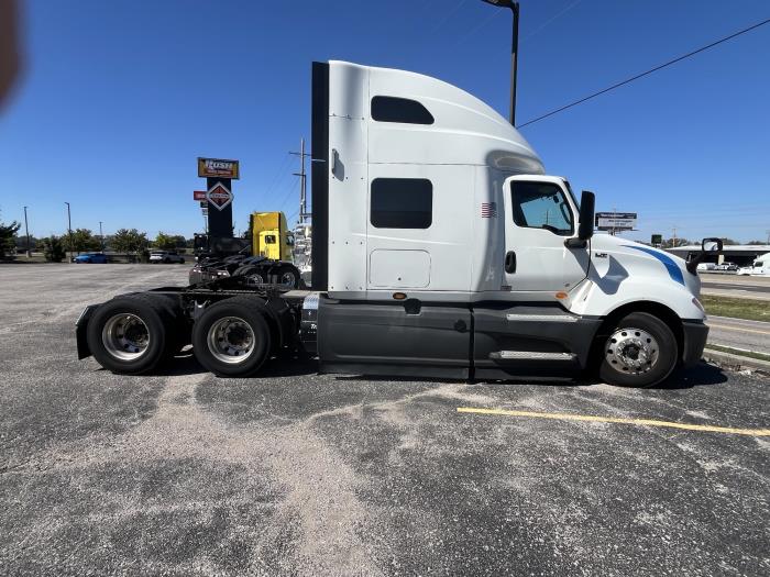 2022 International LT625-0