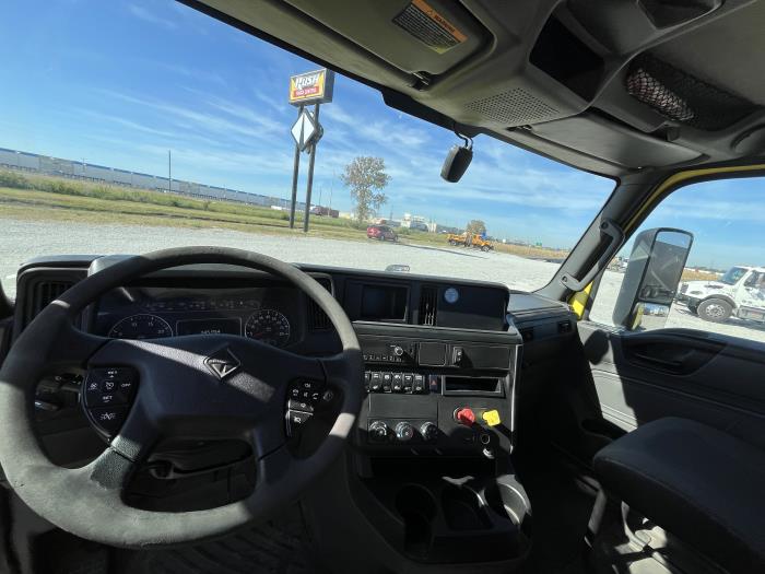 2023 International LT625-5