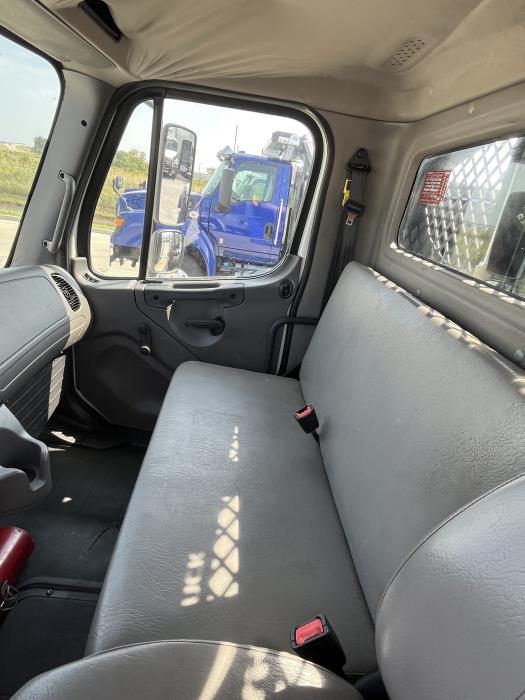 2021 Freightliner Business Class M2 106-6