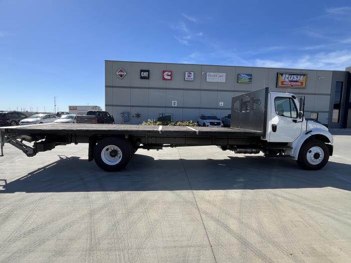 2021 Freightliner Business Class M2 106-1