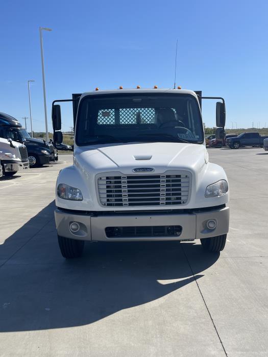 2021 Freightliner Business Class M2 106-3