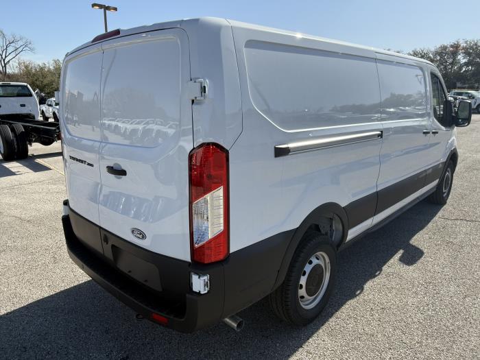 2025 Ford Transit-250-4