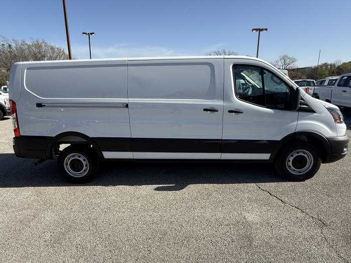 2025 Ford Transit-250-5
