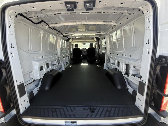 2025 Ford Transit-250-8