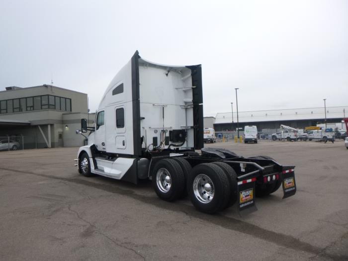 2022 Kenworth T680-4