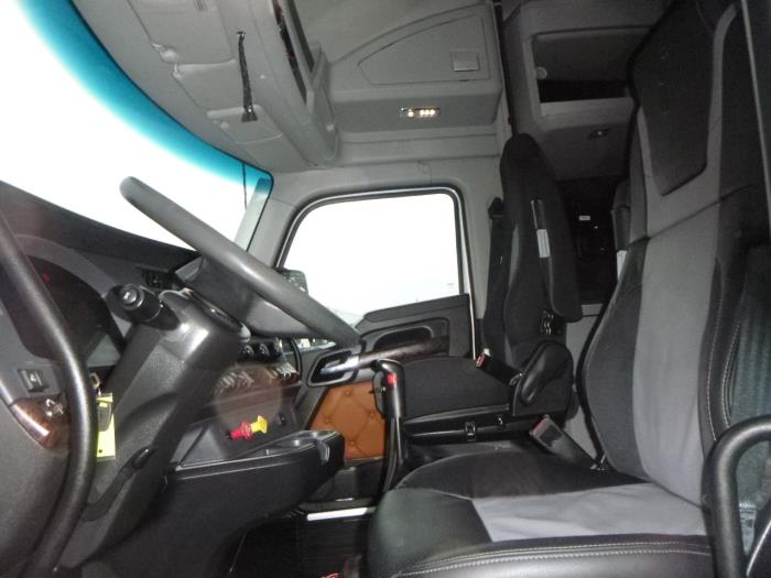 2022 Kenworth T680-16