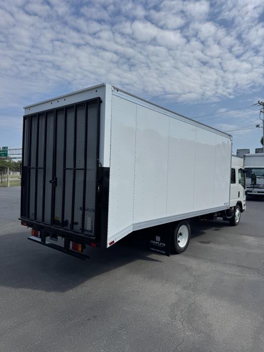 2027 Isuzu NPR-HD-4