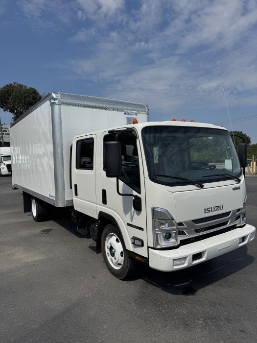 2027 Isuzu NPR-HD-6