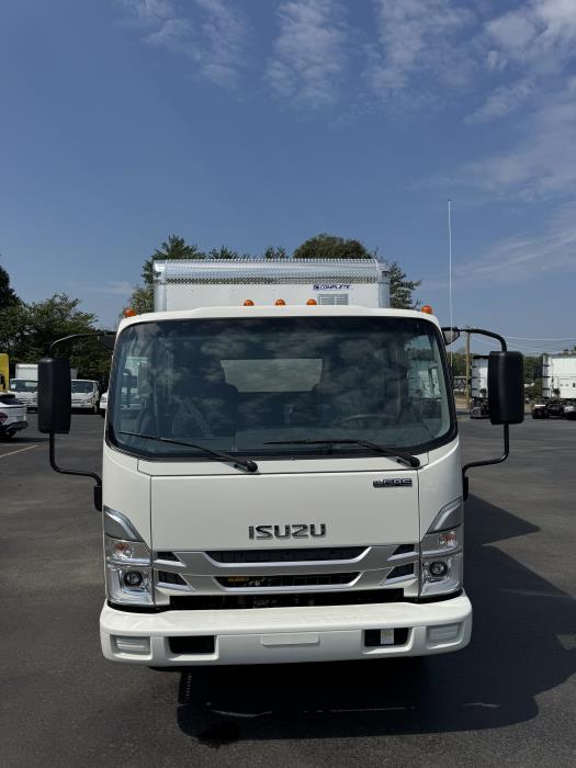 2027 Isuzu NPR-HD-7