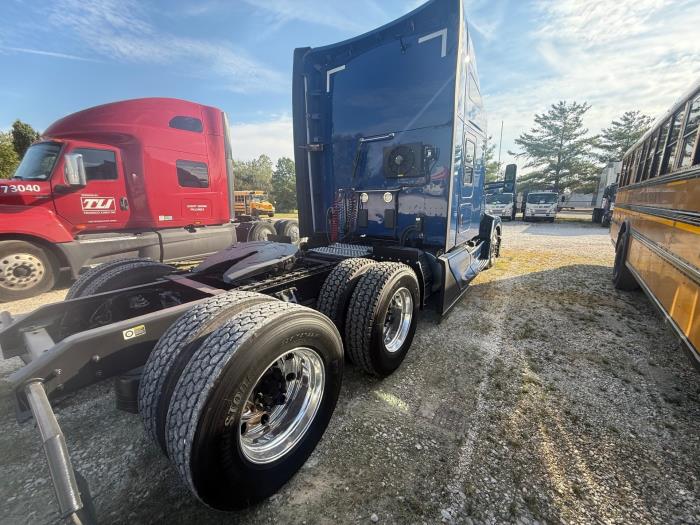 2022 Kenworth T680-3
