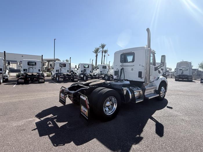 2018 Peterbilt 579-4