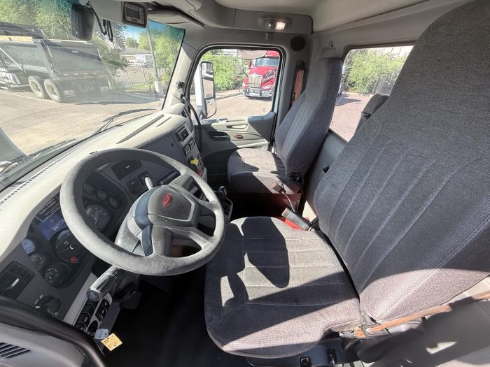 2018 Peterbilt 579-9