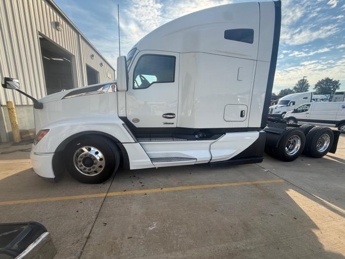 2022 Kenworth T680-0