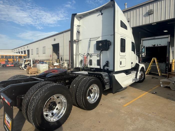 2022 Kenworth T680-3