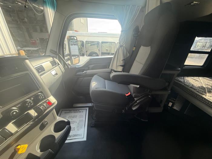 2022 Kenworth T680-20