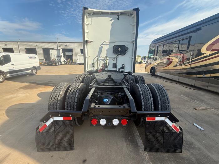 2022 Kenworth T680-17