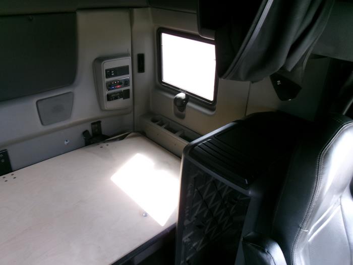 2020 International LT625-10