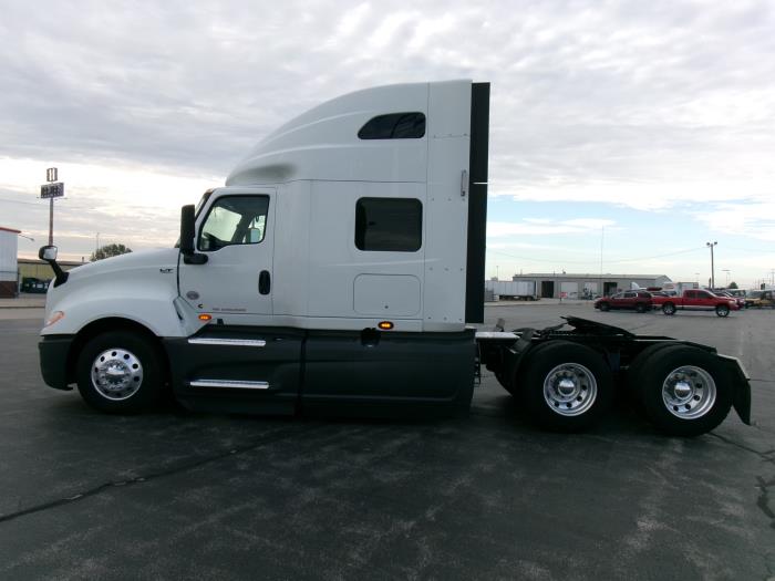 2022 International LT625-1