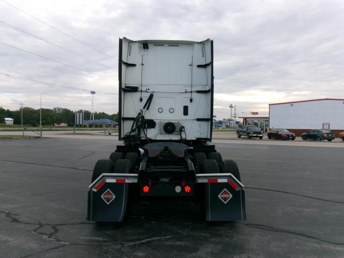 2022 International LT625-4