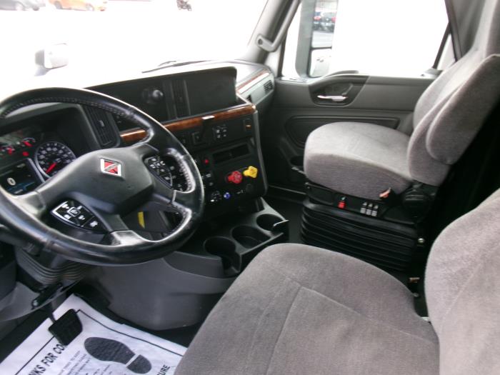 2022 International LT625-11